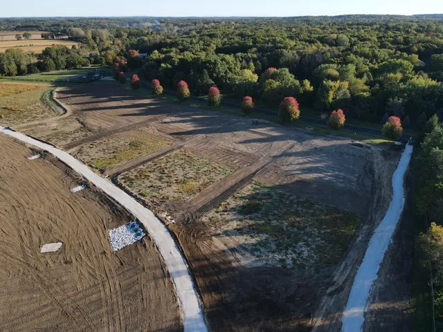 $225,000 | Lt8 South Wayfare Trail, Summit, WI 53066