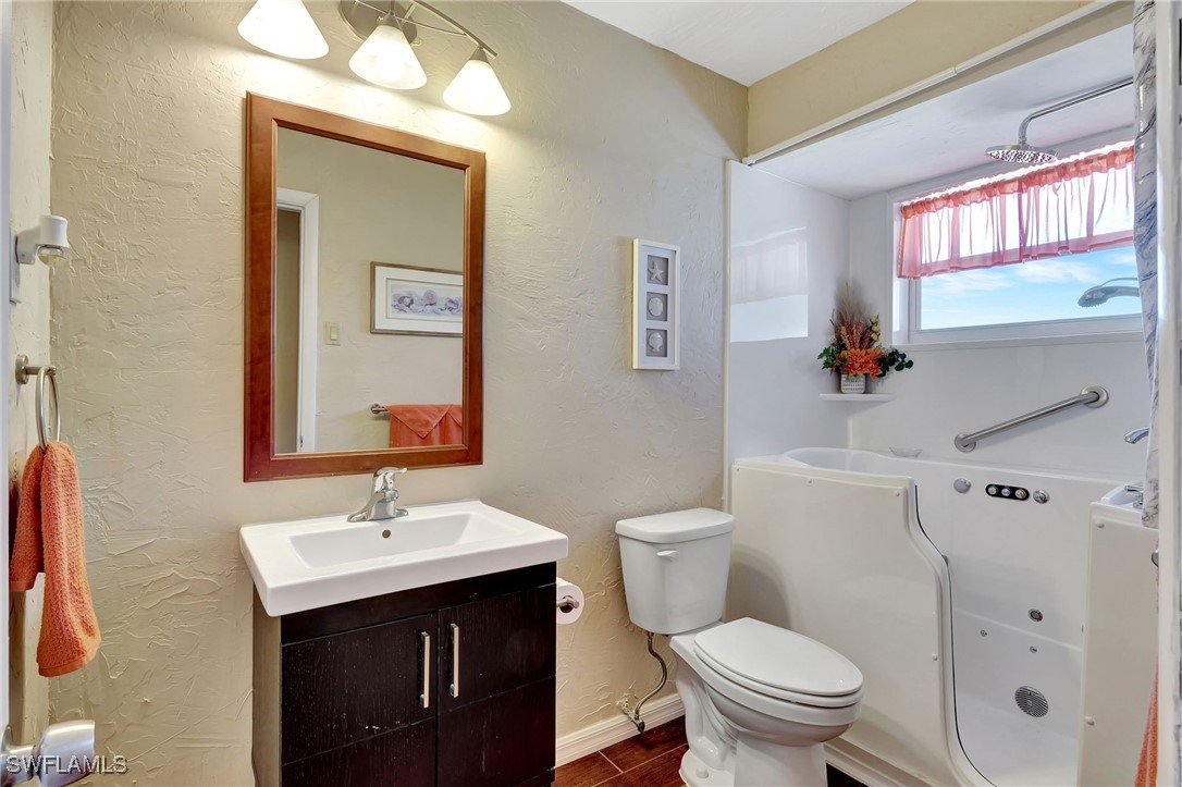 250 Bangsberg Road Southeast Port Charlotte, FL 33952 - Photo 21 of 50