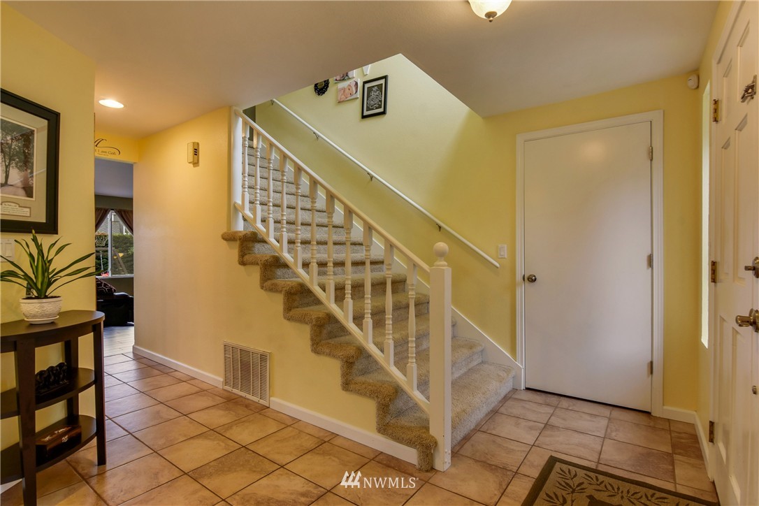 1495 Goat Trail Loop Road Mukilteo, WA 98275 - Photo 11 of 25 Gallery Image 11