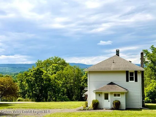 $489,000 | 40 Highland Avenue, Kerhonkson, NY 12446