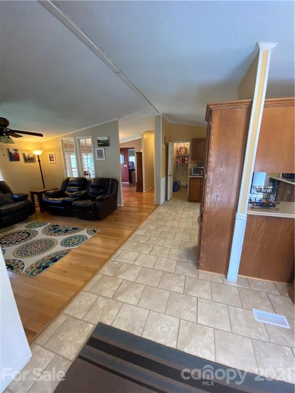 195 Dale Road Spruce Pine, NC 28777 - Photo 18 of 39 Gallery Image 18
