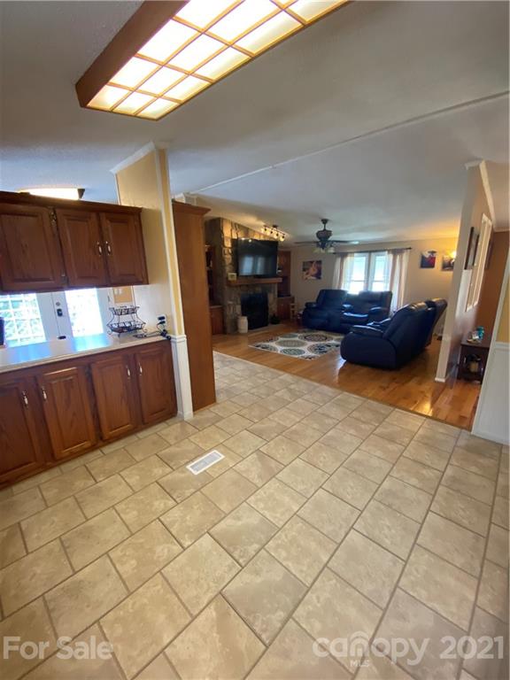 195 Dale Road Spruce Pine, NC 28777 - Photo 19 of 39 Gallery Image 19