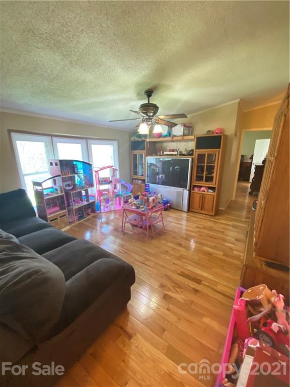 195 Dale Road Spruce Pine, NC 28777 - Photo 29 of 39 Gallery Image 29