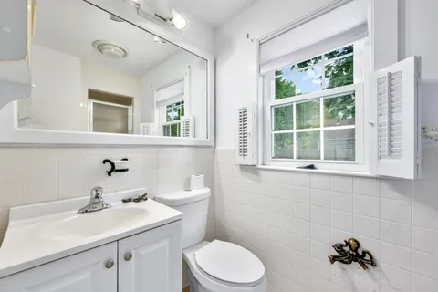 $650,000 | 244 Craigville Beach Road, Hyannis, MA 02601