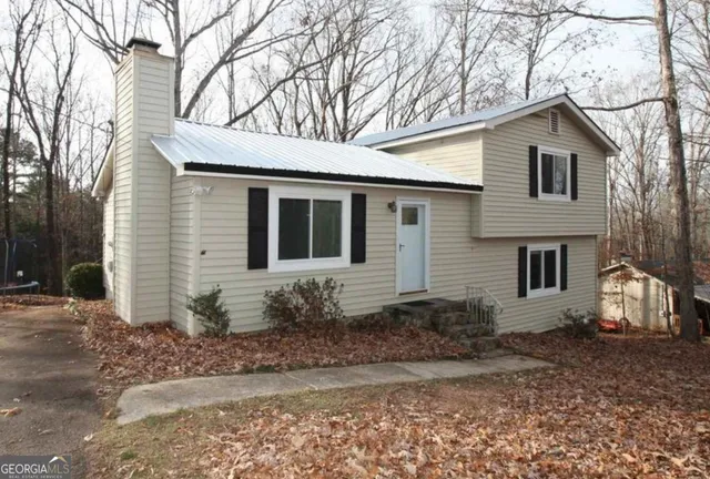 $245,000 | 107 Heatherbrook Drive, LaGrange, GA 30240