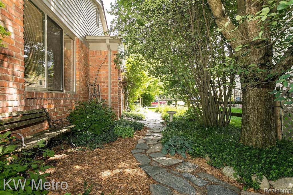 828 Ten Point Drive Rochester Hills, MI 48309 - Photo 45 of 56