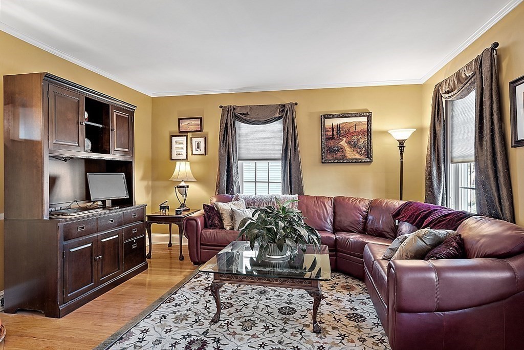119 Barnard Road Worcester, MA 01605 - Photo 8 of 34 Gallery Image 8