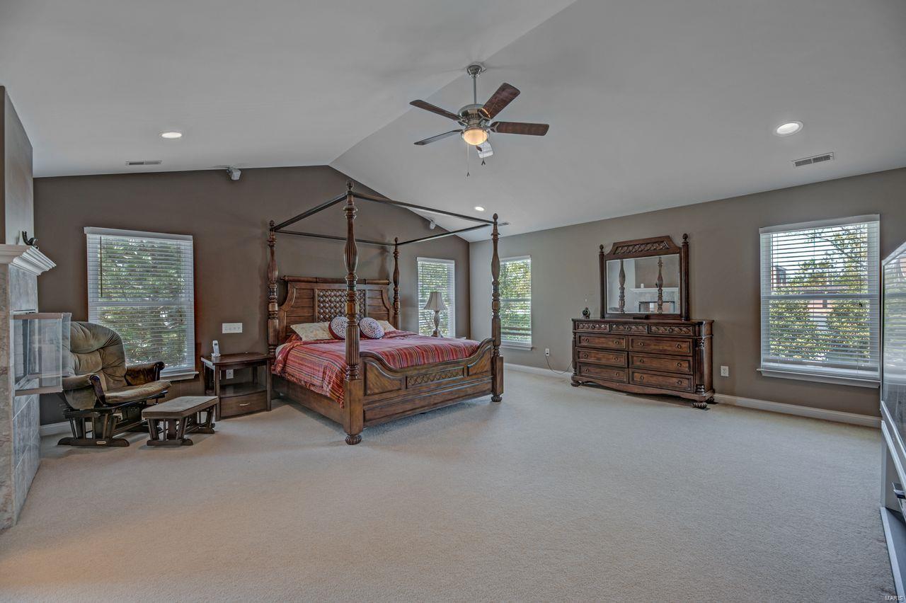9791 East Watson Road St. Louis, MO 63126 - Photo 12 of 27 Gallery Image 12