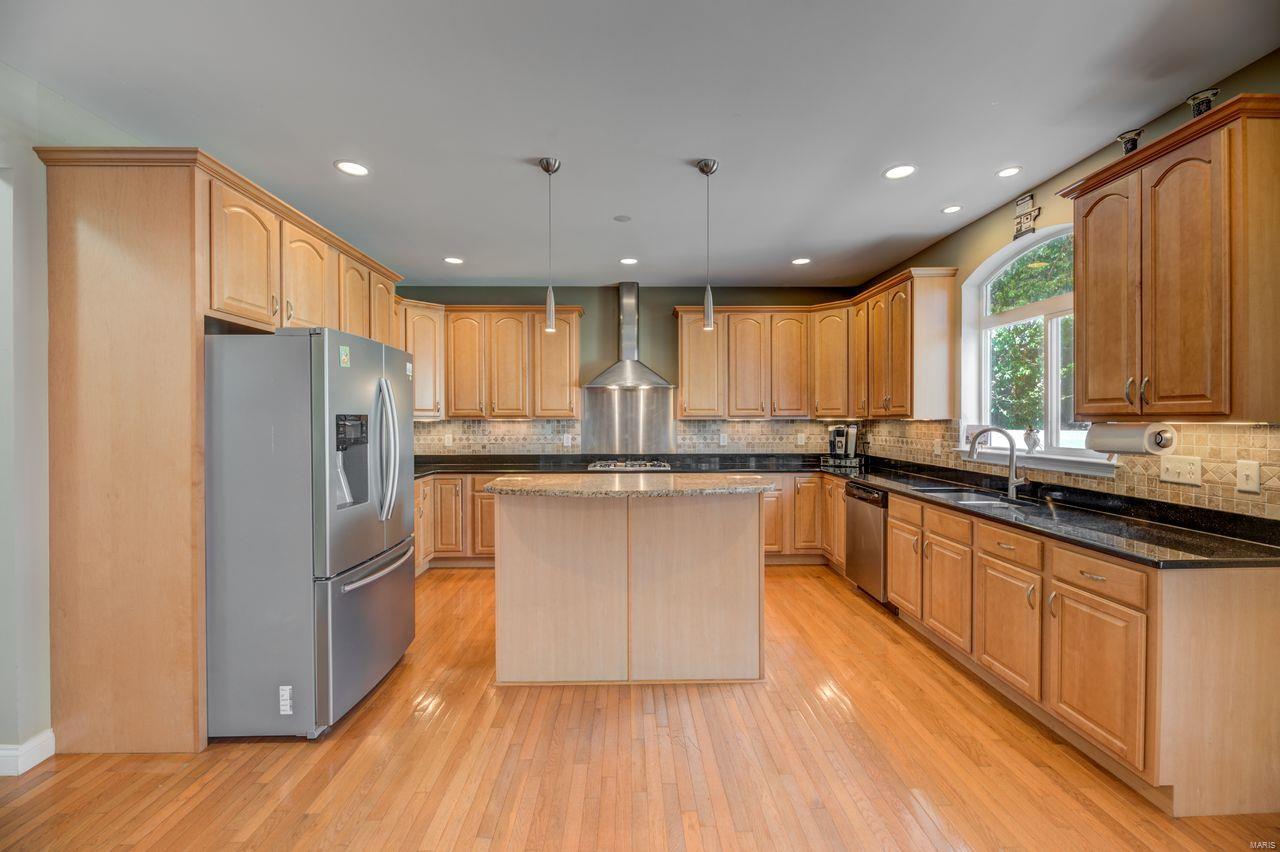 9791 East Watson Road St. Louis, MO 63126 - Photo 8 of 27 Gallery Image 8