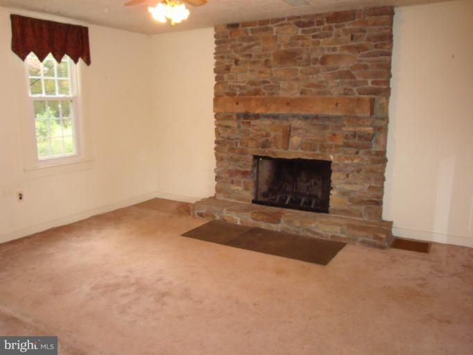 13501 Old Frederick Road Rocky Ridge, MD 21778 - Photo 2 of 30 Living Room