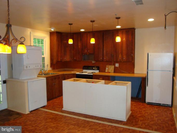 13501 Old Frederick Road Rocky Ridge, MD 21778 - Photo 16 of 30 Kitchen