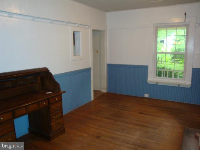 13501 Old Frederick Road Rocky Ridge, MD 21778 - Photo 22 of 30 Family Room