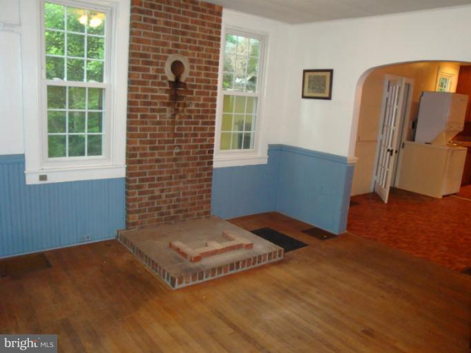 13501 Old Frederick Road Rocky Ridge, MD 21778 - Photo 5 of 30 Family Room