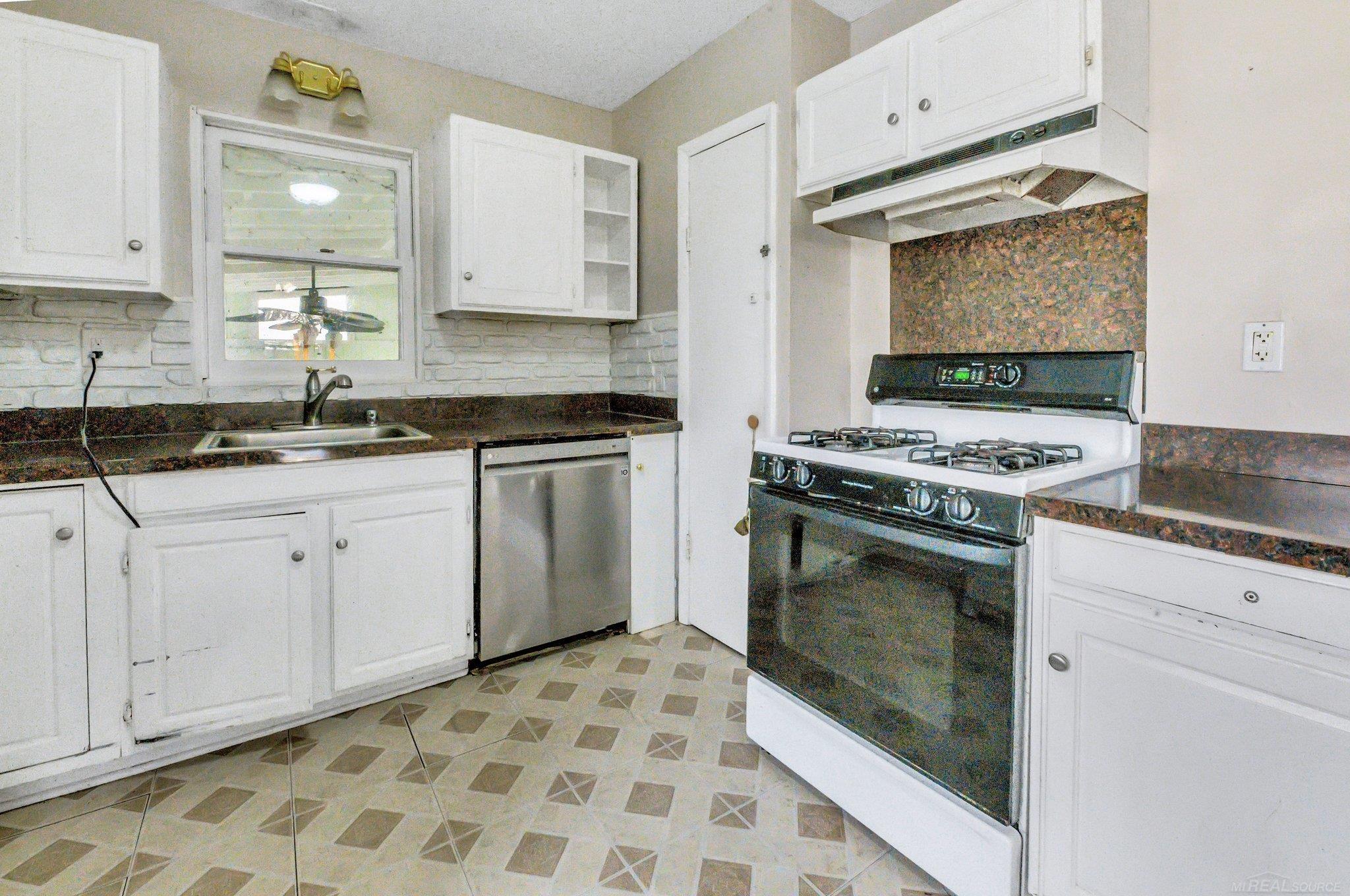6840 West Road Washington, MI 48094 - Photo 9 of 39