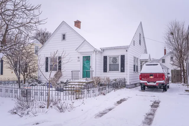$260,000 | 1018 Webster Street Northwest, Grand Rapids, MI 49504