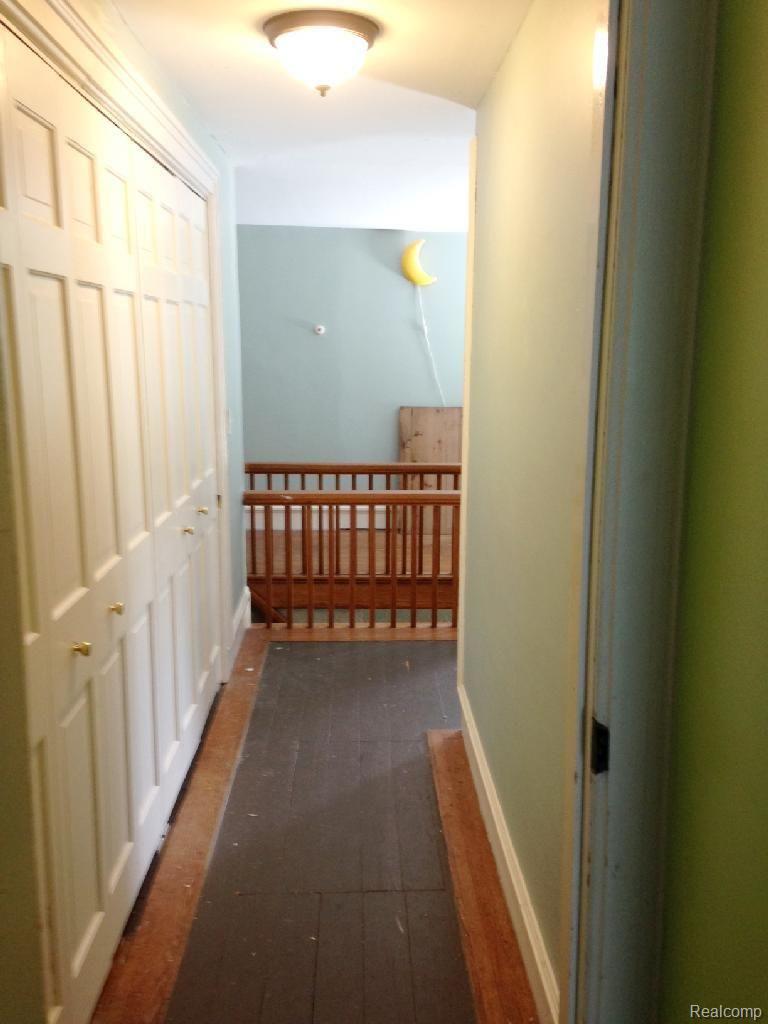 148 Pleasant Street Romeo, MI 48065 - Photo 29 of 32 #29 upstairs hall.jpg