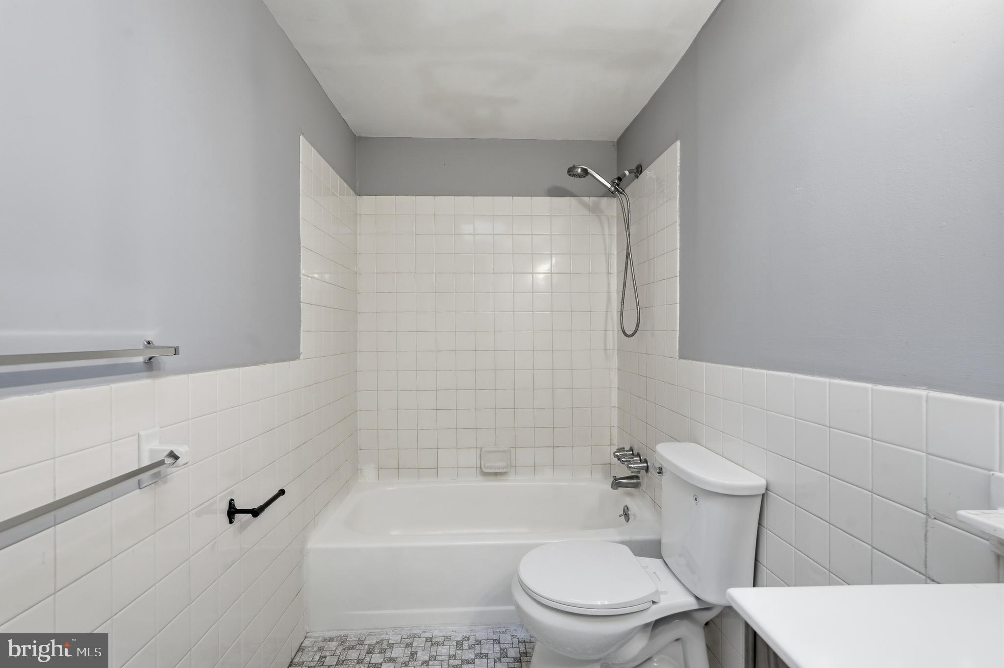 3130 Morning Glory Road Philadelphia, PA 19154 - Photo 17 of 31 Gallery Image 17