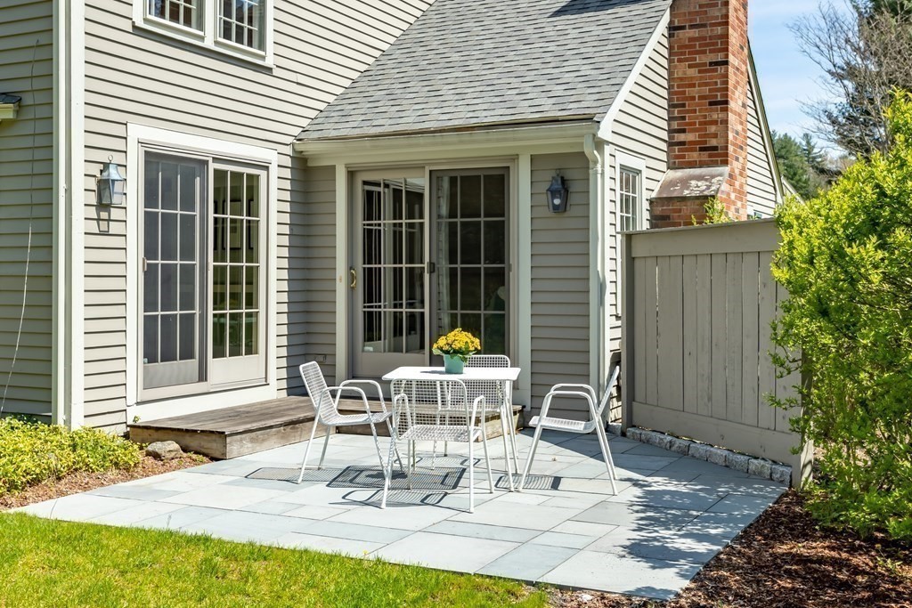 11 Edmonds Road Concord, MA 01742 - Photo 5 of 39