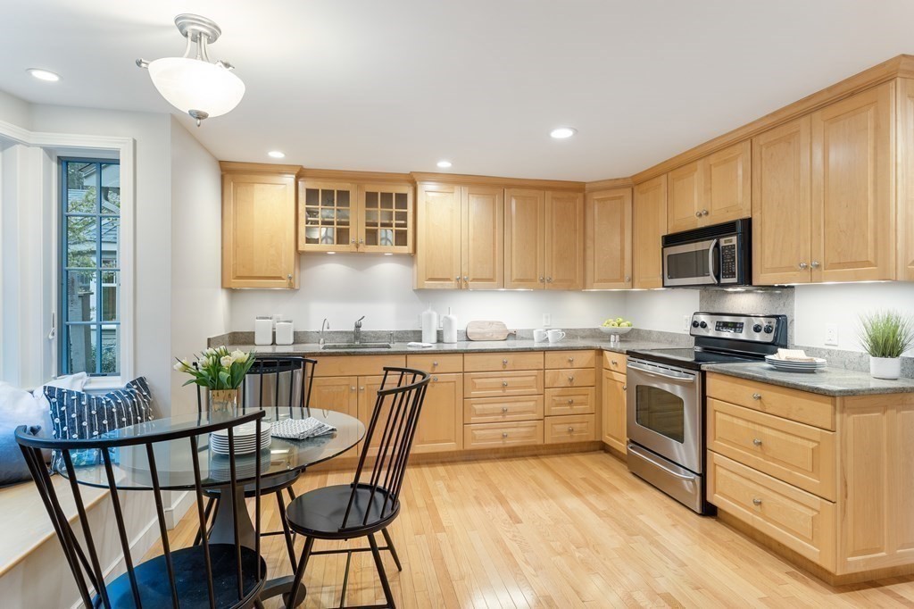 11 Edmonds Road Concord, MA 01742 - Photo 9 of 39