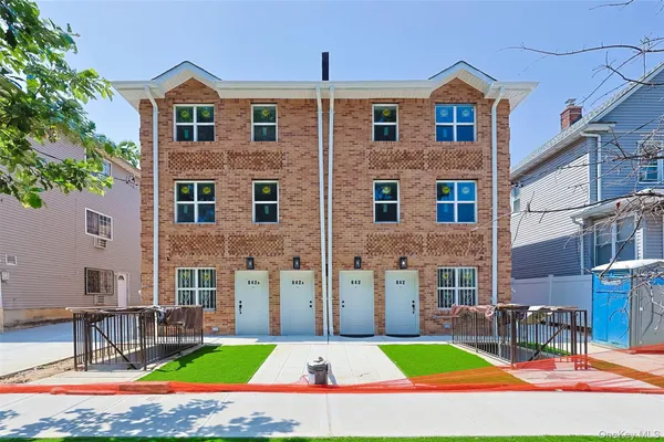 $1,499,999 | 842 East 225th Street | Wakefield