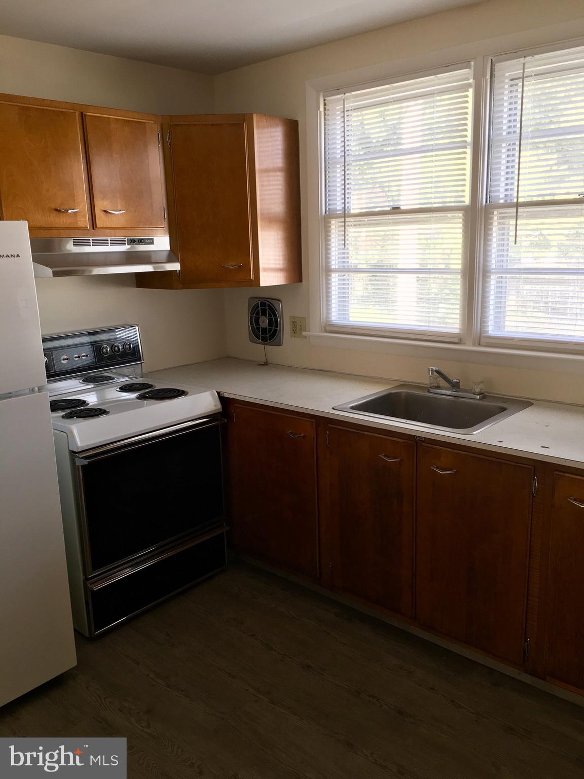 28 Hilbert Court Reading, PA 19606 - Photo 3 of 4