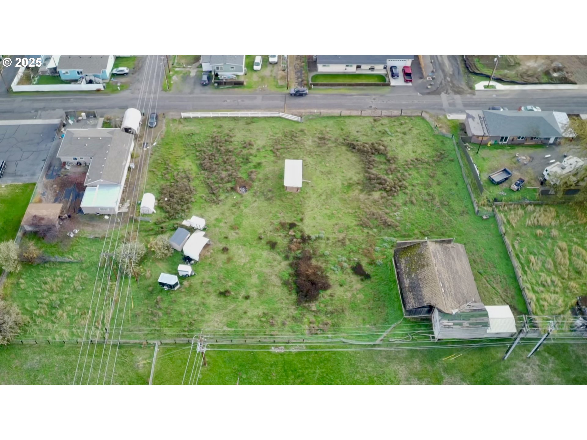 917 Myrtle Street The Dalles, OR 97058 - Photo 2 of 22 a black and white photo of a building