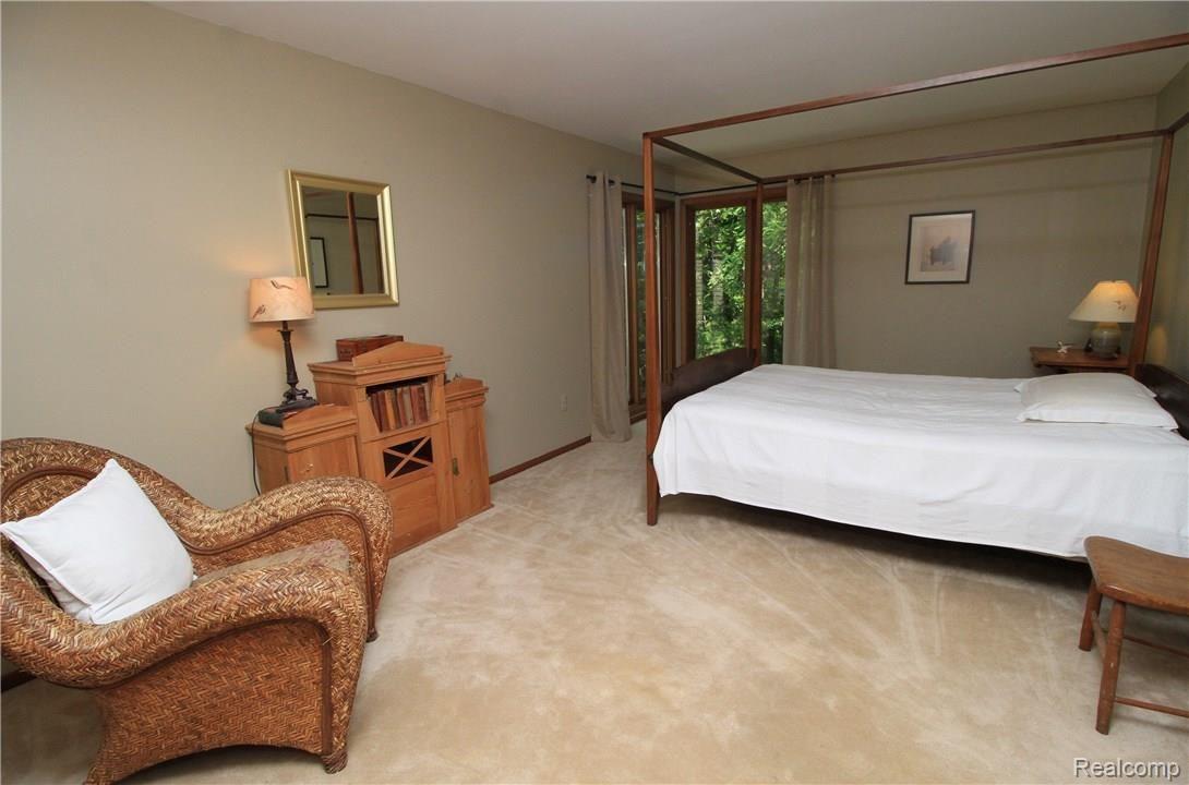 8374 Deerwood Road Clarkston, MI 48348 - Photo 29 of 38 Bedroom 3