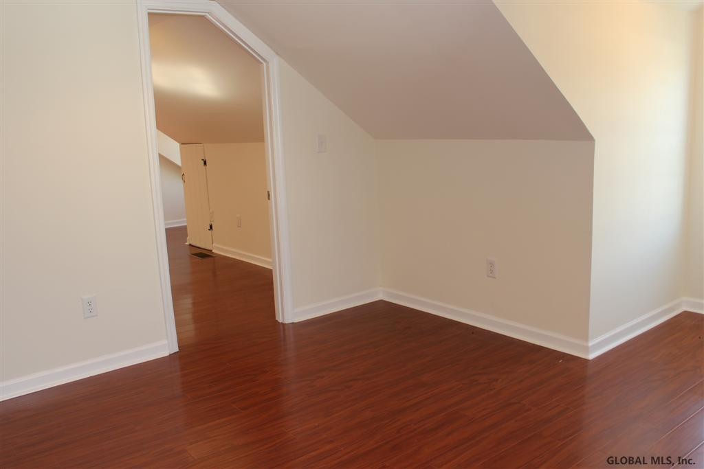 2040 Caldicott Road Rotterdam, NY 12303 - Photo 17 of 24 Photo 18