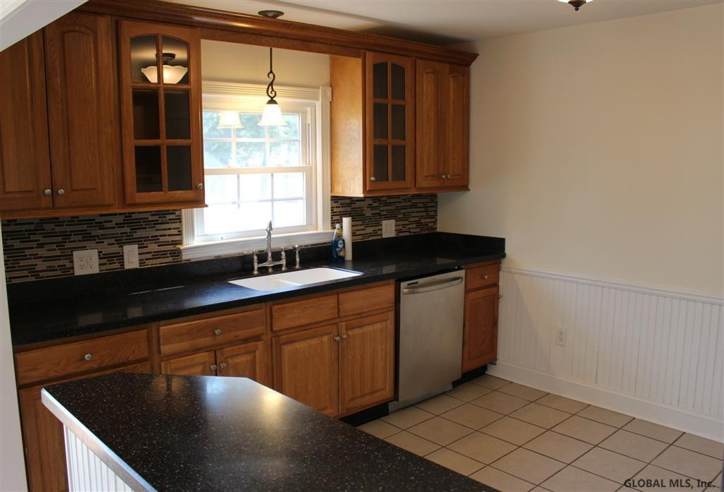 2040 Caldicott Road Rotterdam, NY 12303 - Photo 6 of 24 Photo 7