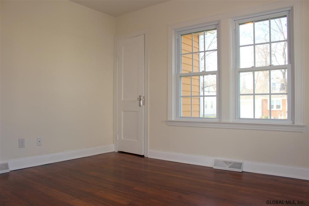 2040 Caldicott Road Rotterdam, NY 12303 - Photo 8 of 24 Photo 9