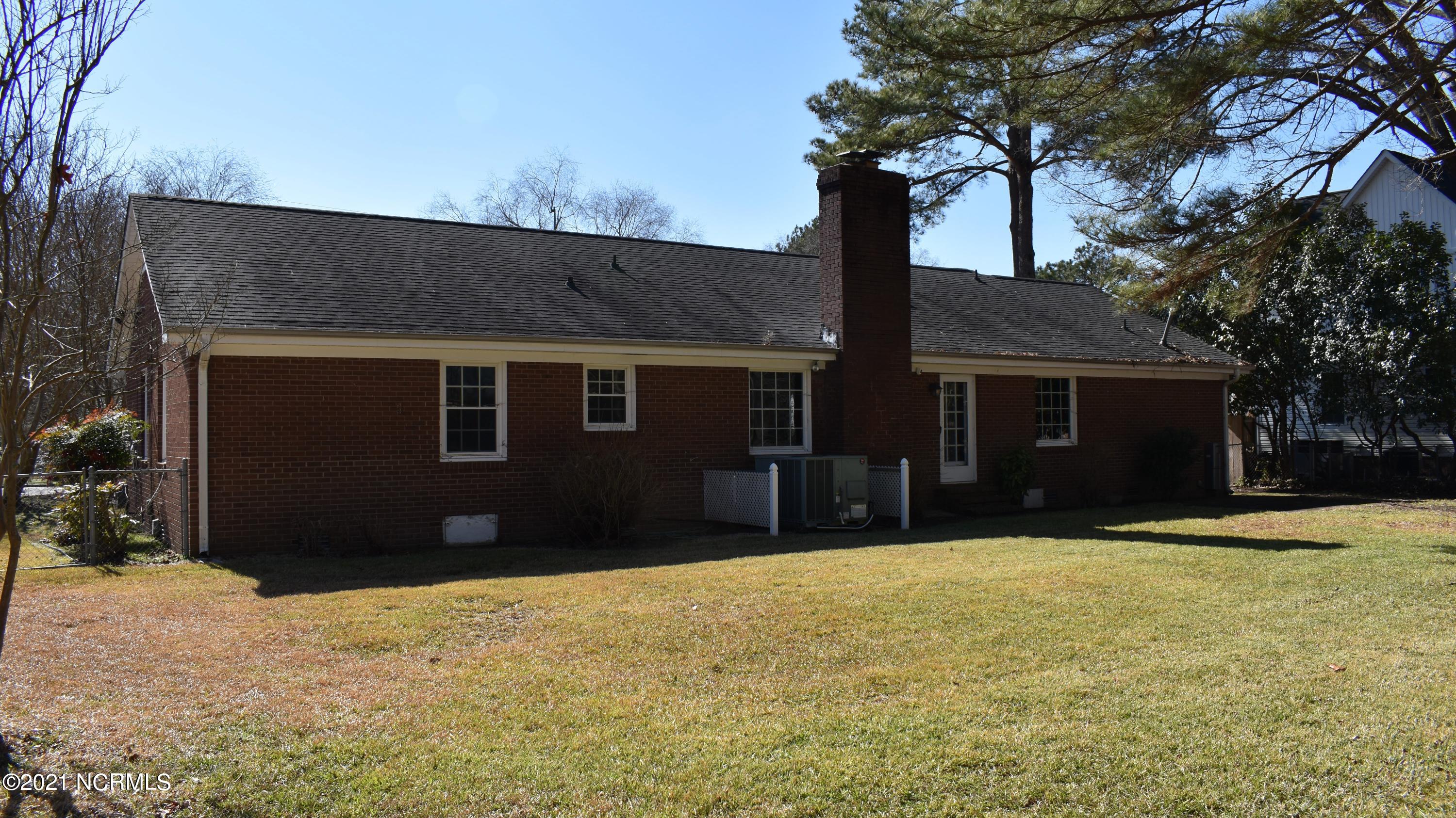 1222 Buxton Road Northwest Wilson, NC 27896 - Photo 22 of 25 back