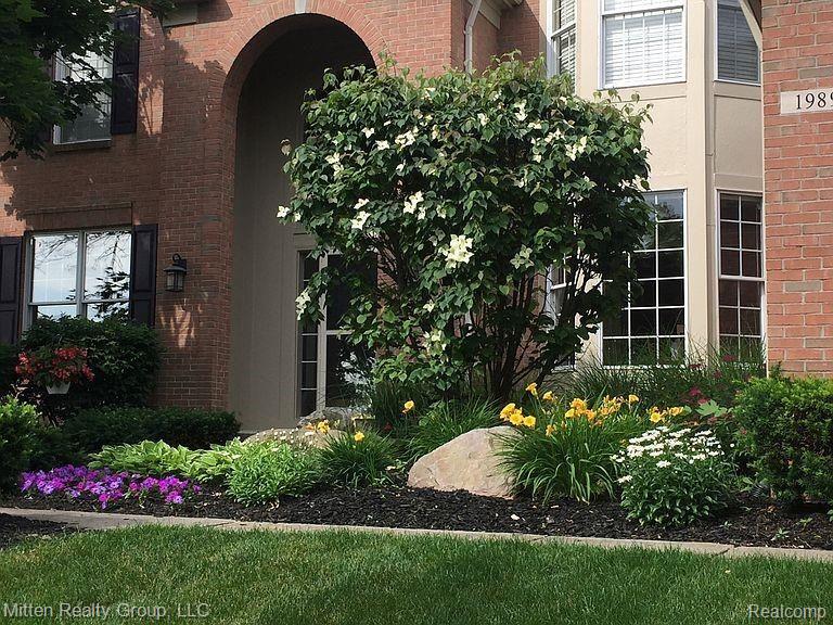 1989 Watson Circle Rochester, MI 48306 - Photo 24 of 25 IMG_9965.JPG