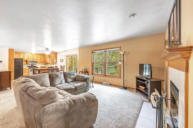 $380,000 | 1213 Danena Drive, De Pere, WI 54115