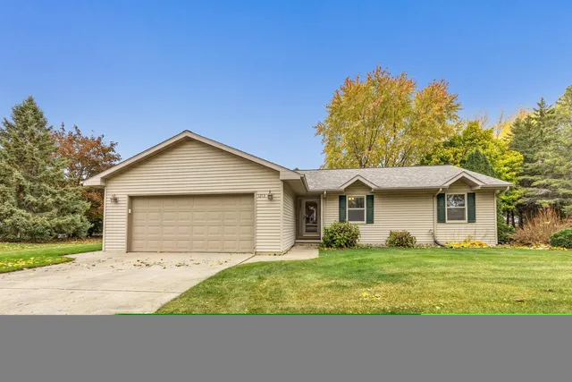 $380,000 | 1213 Danena Drive, De Pere, WI 54115