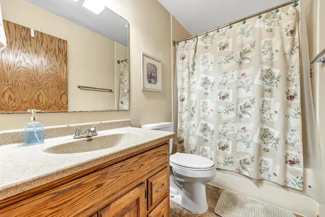 $380,000 | 1213 Danena Drive, De Pere, WI 54115