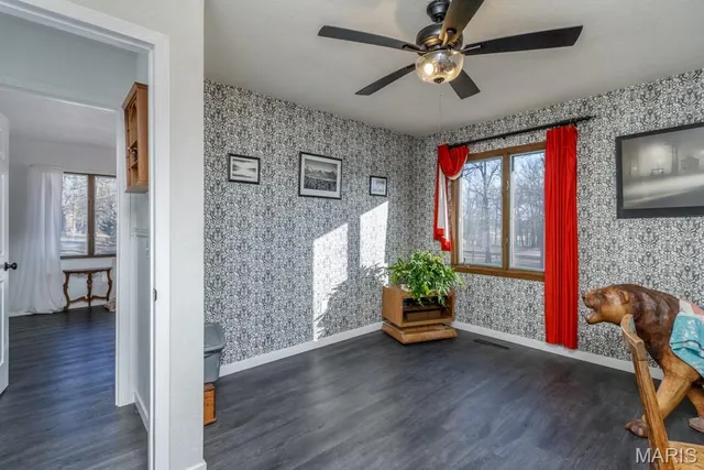 $284,900 | 20193 Southwest Oakwood Drive, Lebanon, MO 65536