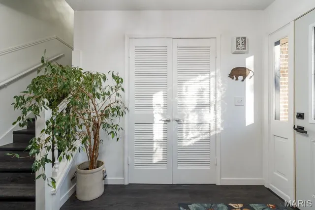 $284,900 | 20193 Southwest Oakwood Drive, Lebanon, MO 65536