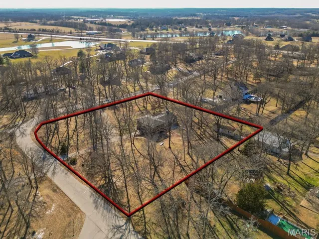 $284,900 | 20193 Southwest Oakwood Drive, Lebanon, MO 65536