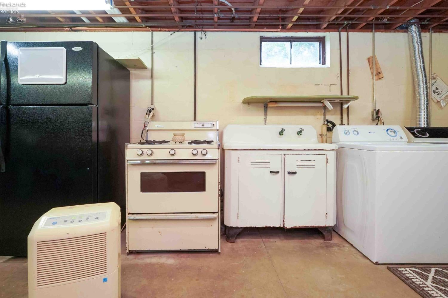 12005 Potter Road Bellevue, OH 44811 - Photo 58 of 59 Gallery Image 58