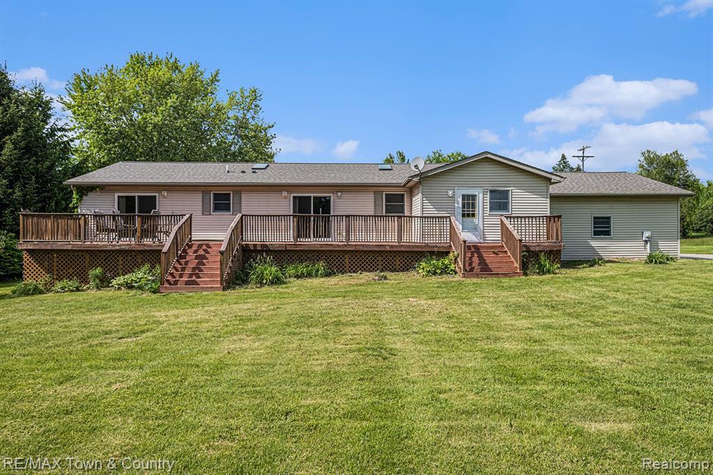 5531 West Oregon Road Lapeer, MI 48446 - Photo 4 of 33