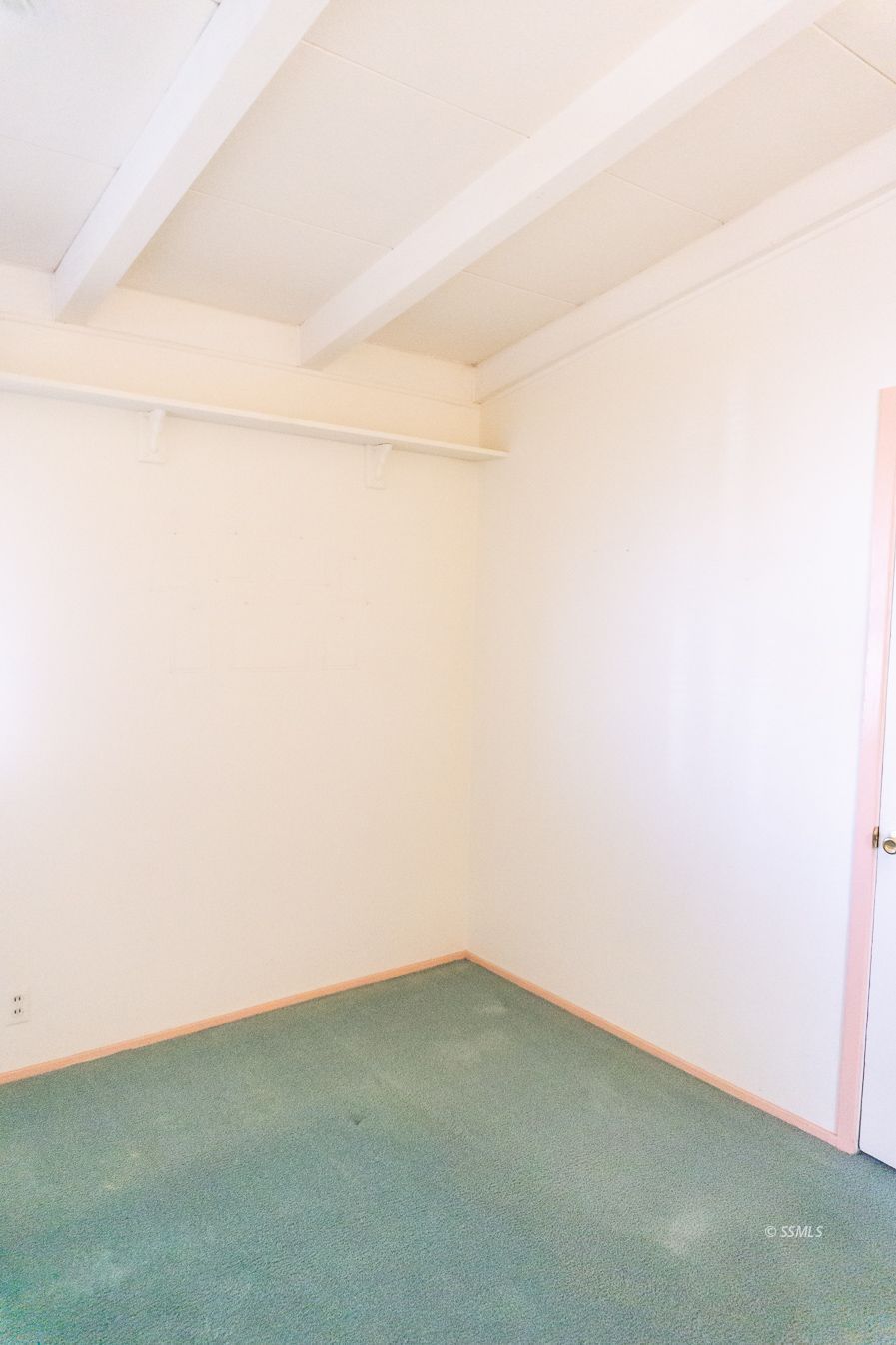 425 North Alvord Street Ridgecrest, CA 93555 - Photo 22 of 43 a view of a small space