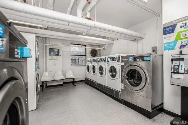 $2,450 | 6 Fordham Hill Ovl, Unit 15F | University Heights