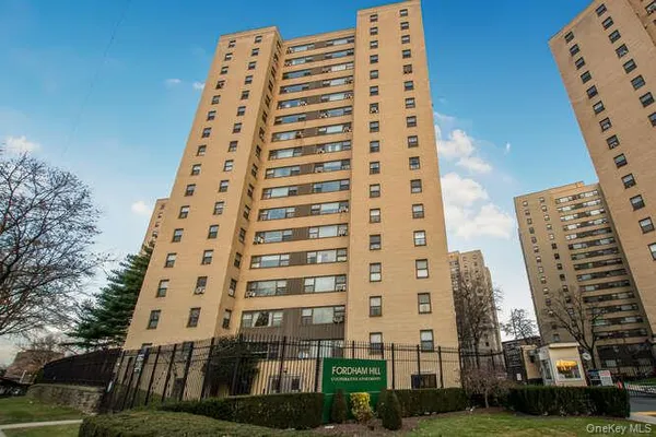 $2,450 | 6 Fordham Hill Ovl, Unit 15F | University Heights