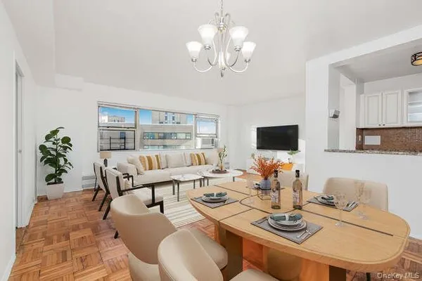 $2,450 | 6 Fordham Hill Ovl, Unit 15F | University Heights