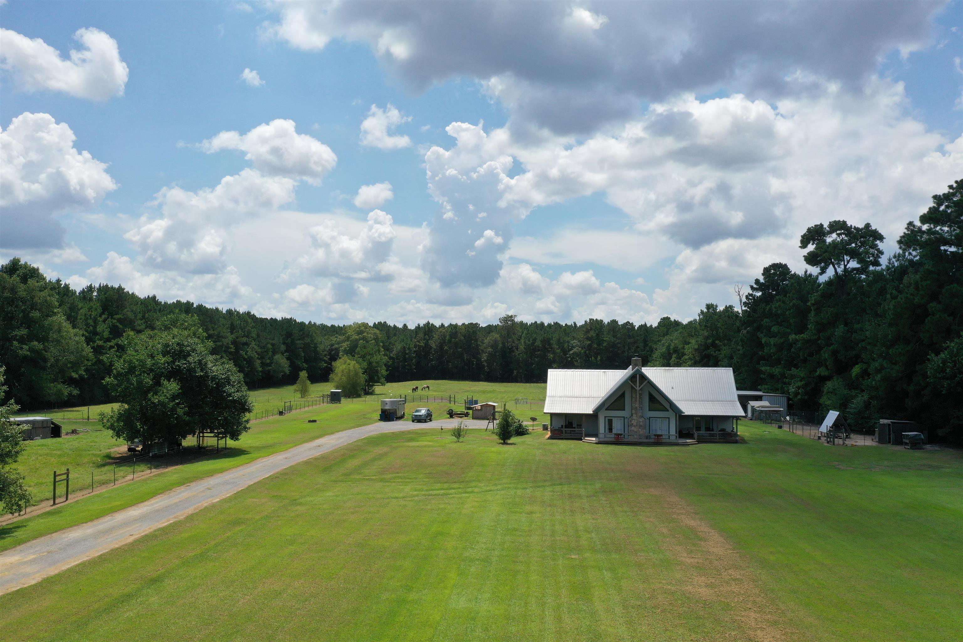 7096 Jim Burns Road Silsbee, TX 77656 - Photo 2 of 26