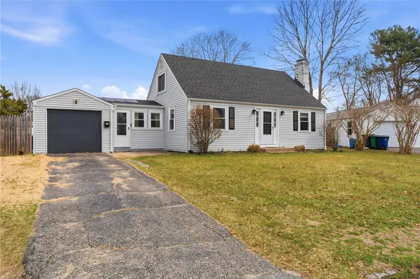 $399,900 | 136 Missouri Drive, Warwick, RI 02886