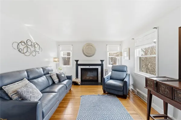 $399,900 | 136 Missouri Drive, Warwick, RI 02886