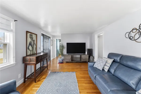 $399,900 | 136 Missouri Drive, Warwick, RI 02886