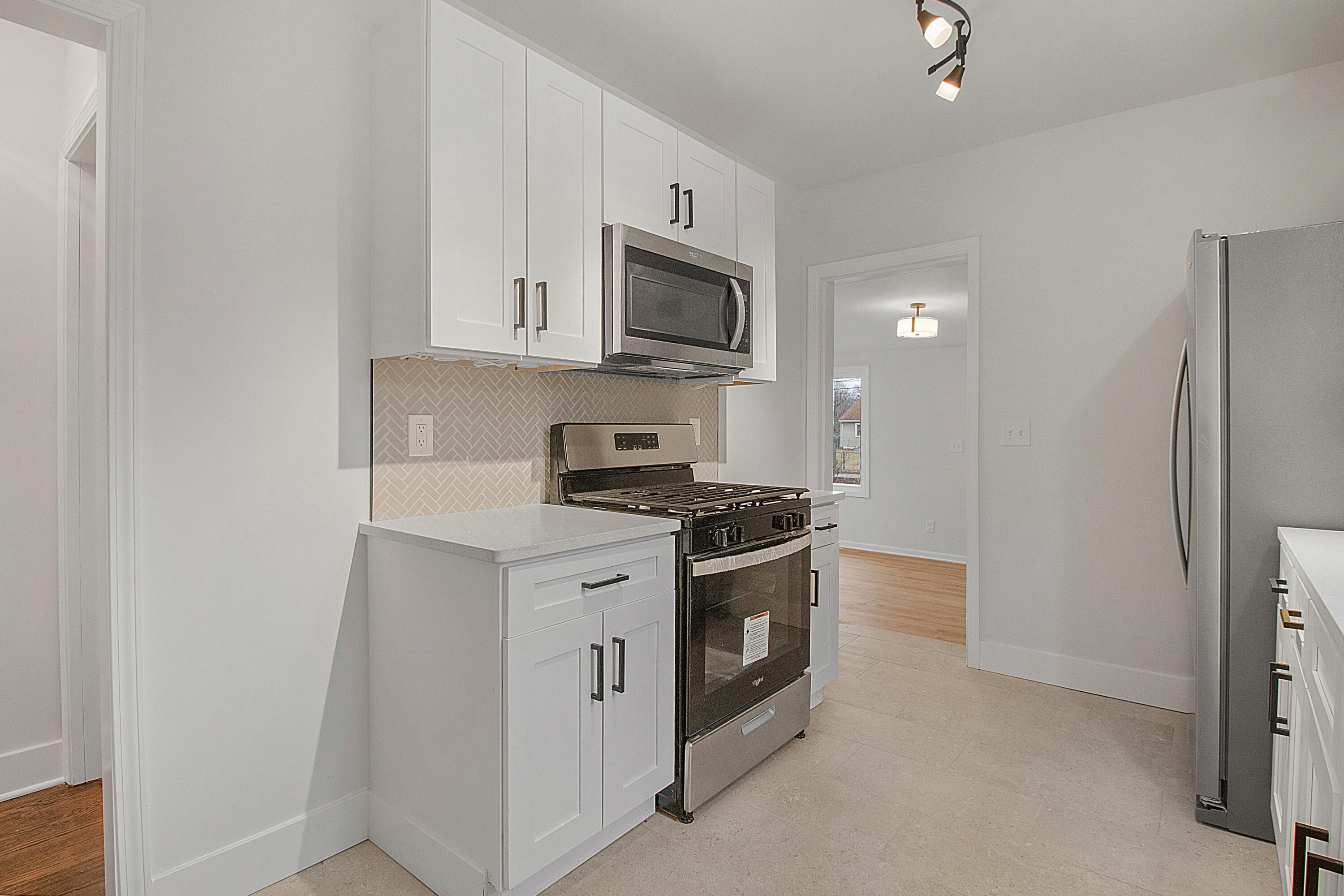 7937 Forest Avenue Munster, IN 46321 - Photo 18 of 27 3000x2000