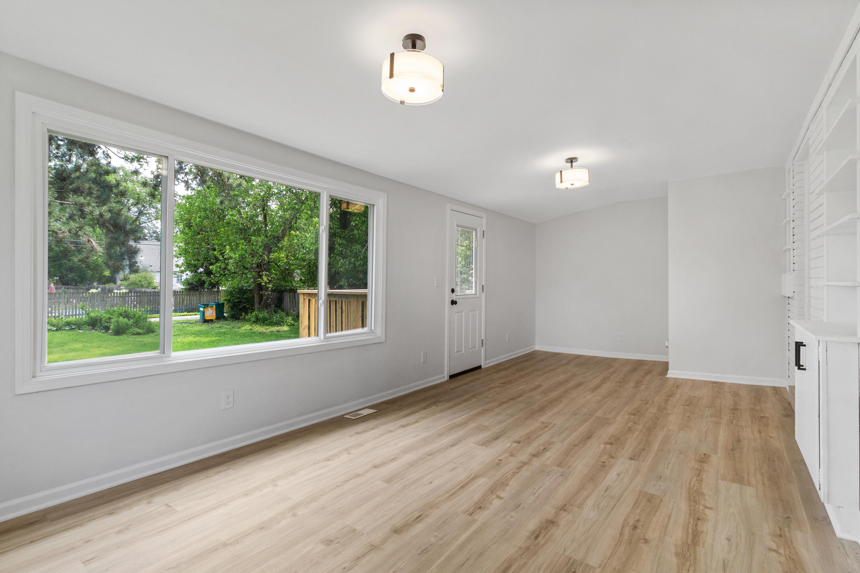 7937 Forest Avenue Munster, IN 46321 - Photo 5 of 27 3000x2000